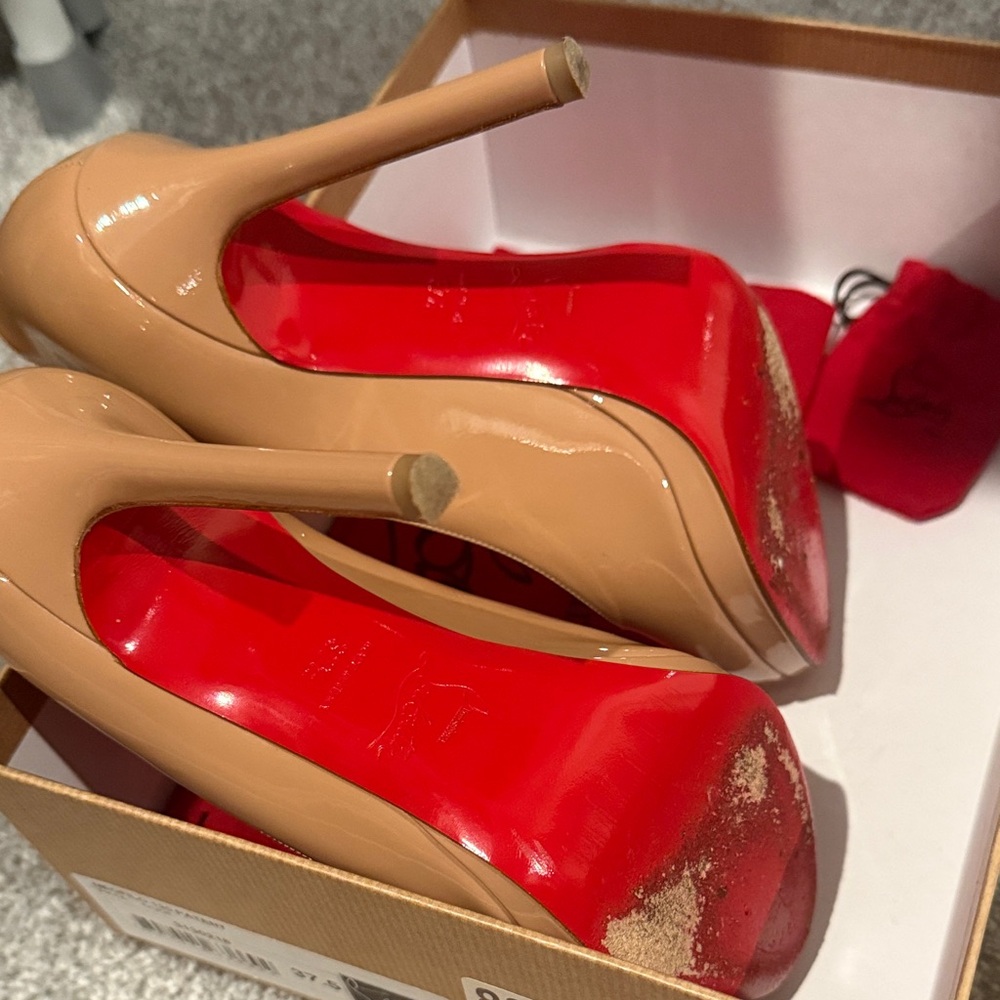 Christian Louboutin Pumps - Picture 10 of 10